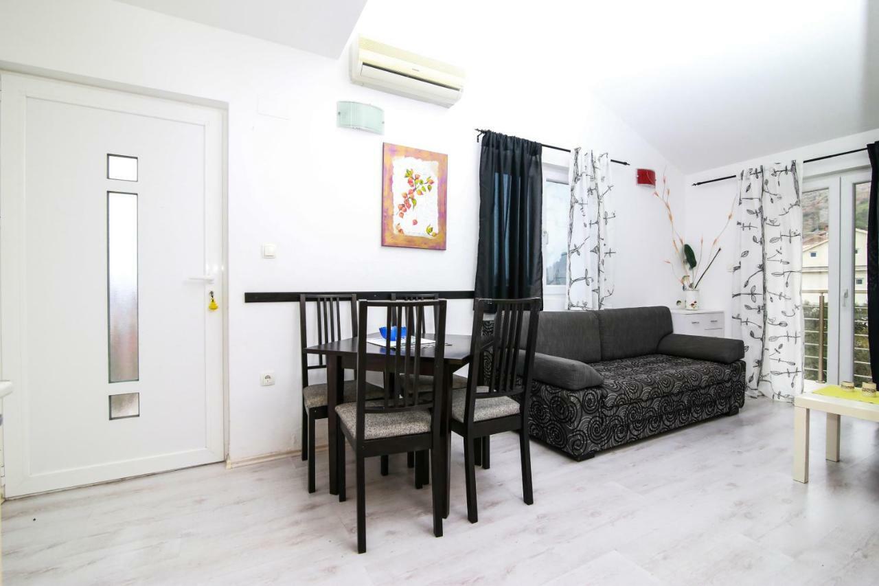 Apartments Alma พอดโกรา ภายนอก รูปภาพ