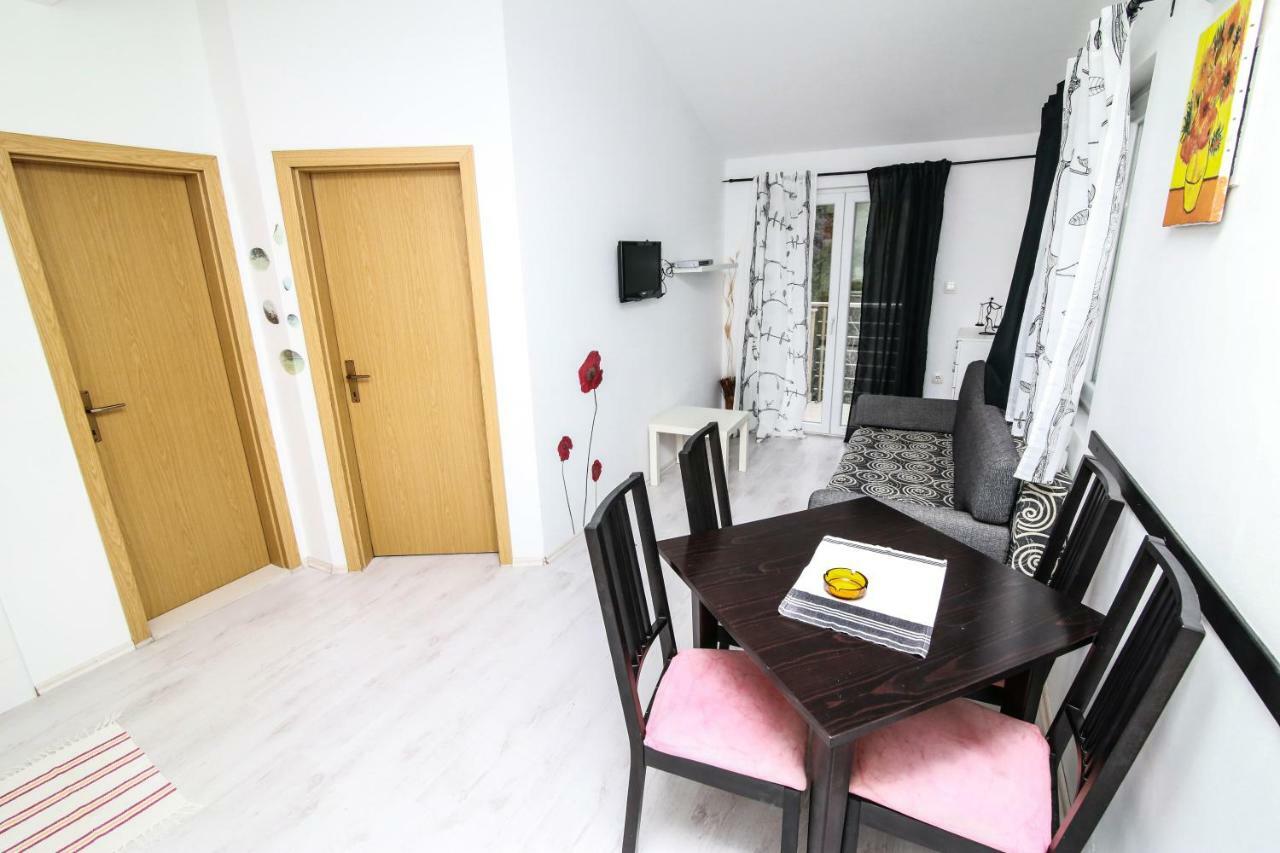 Apartments Alma พอดโกรา ภายนอก รูปภาพ
