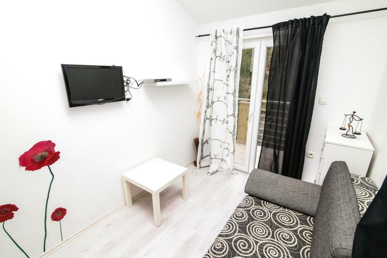 Apartments Alma พอดโกรา ภายนอก รูปภาพ